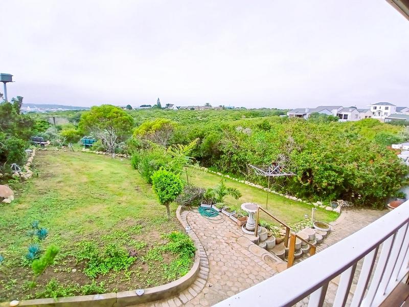 4 Bedroom Property for Sale in Stilbaai Wes Western Cape